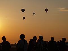 .夕空を見上げると