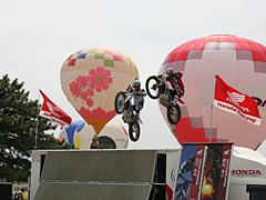 バルーンにGO! Hondaトライアルバイクショー