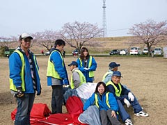 ふう～。お疲れ～！　係留スタッフ