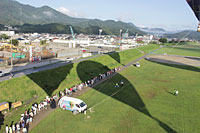 早朝から長い列が・・・