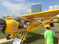 小型飛行機に乗って